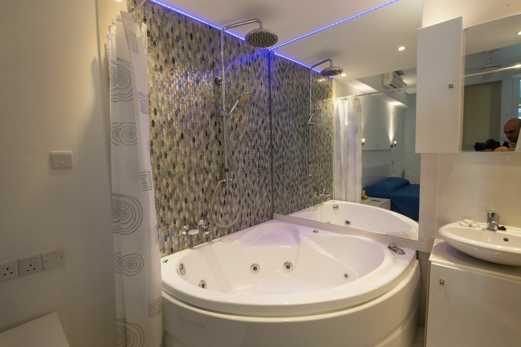 Tnk Luxury Agia Napa